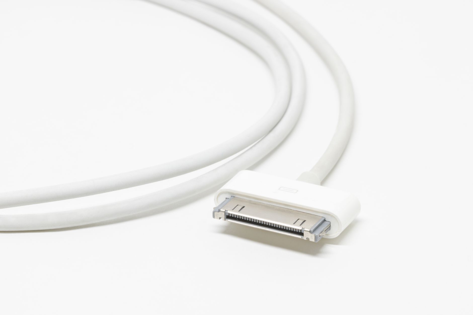 铜箔基板关键性能指标对PCB信号传输质量的影响研究