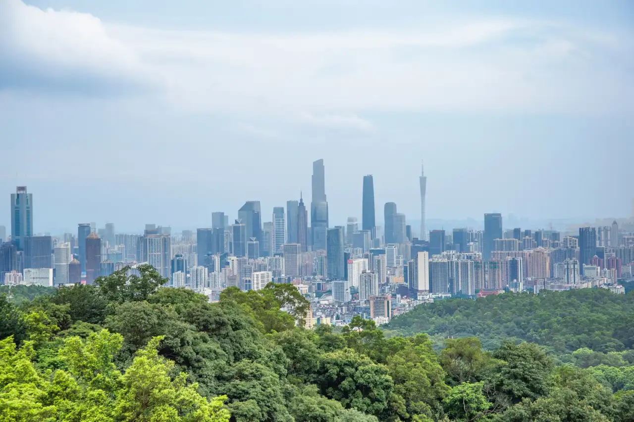 铜箔基板选型指南：影响电路板信号传输性能的关键材料参数