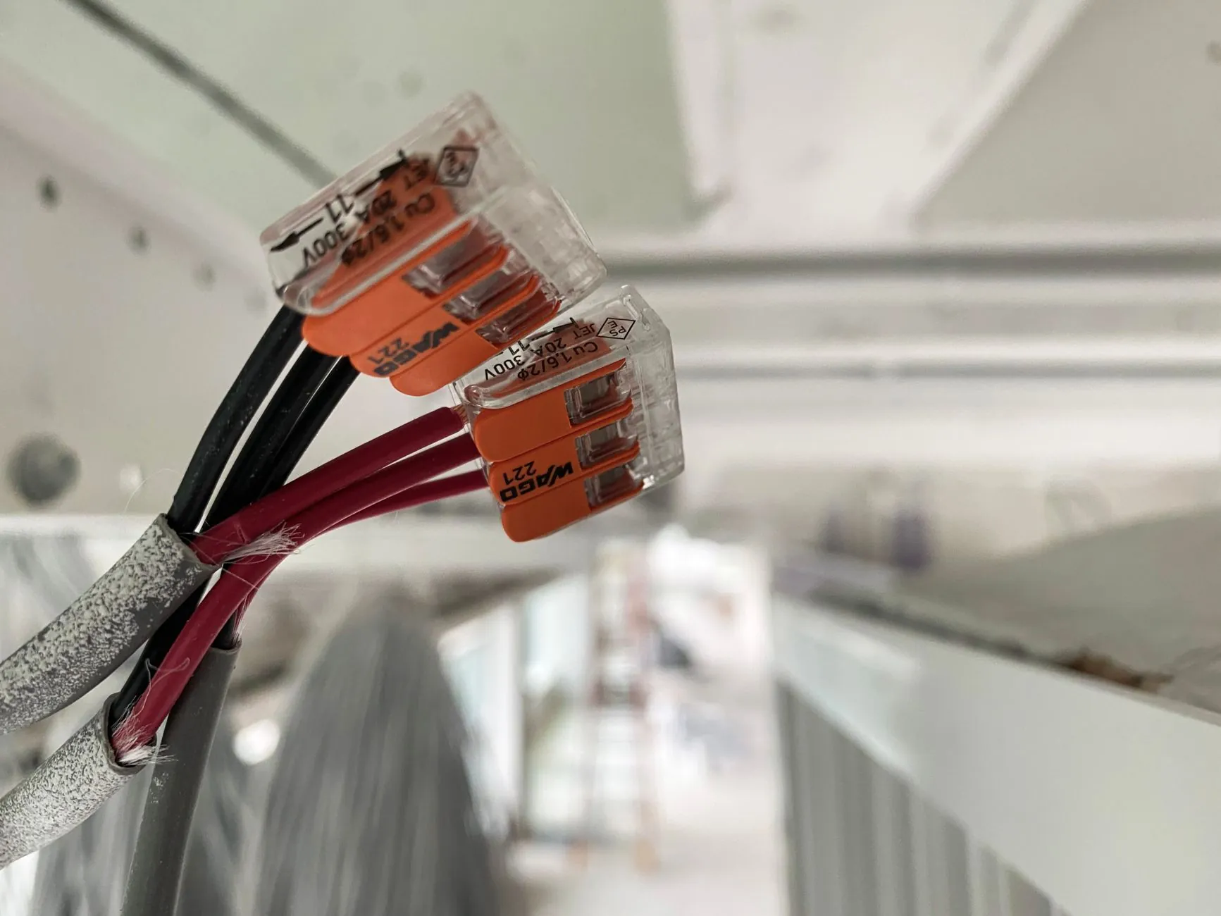 FR4覆铜板与高频板选型对比：PCB材料性能差异详解