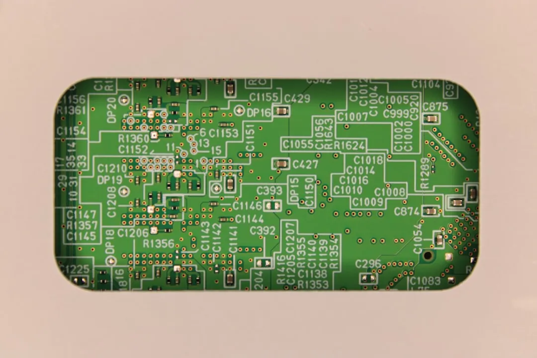 FR4覆铜板与高频板在5G基站PCB应用中的选型要点