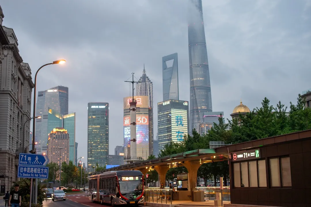高频板与标准FR4覆铜板的性能差异及适用场景对比